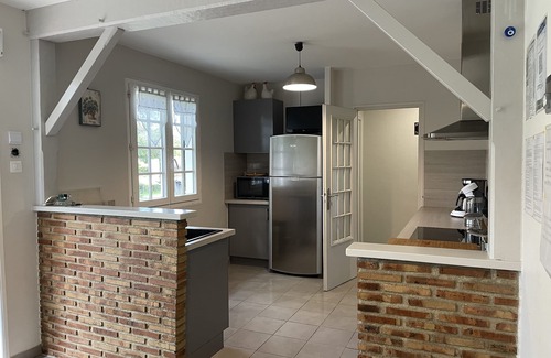 Montpon-Menesterol Cabaña | Casa con piscina climatizada privada cerca de St Emilion