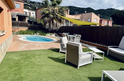 Castell-Platja d'Aro Villa | Casa con piscina privada y jacuzzi a 2km playa