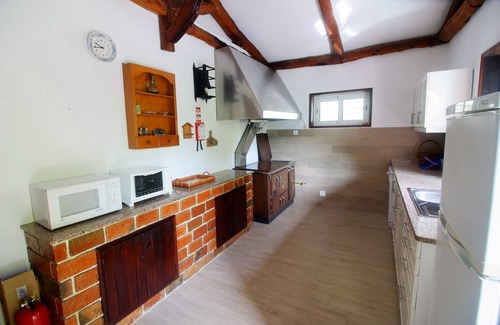 Vilar da Veiga Chalet De Esquí | Casa con piscina privada y pista de tenis en Gerês