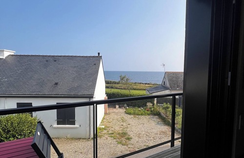 Clohars-Carnoet Casa | House with sea view, fifty metres from the GR34 coastal path