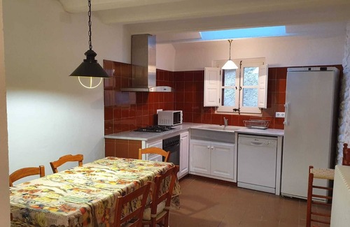 Peratallada Casa | Casa con espacio, mucha luz y encanto (Ideal familias)
