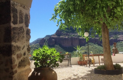 Riells del Fai Casa | Casa Can Onyo , Con vistas espectaculares als Cingles del Bertí