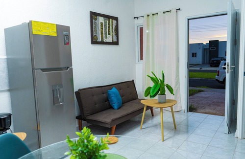 San Miguel Casa | Casa con ubicación estratégica cerca de todo.