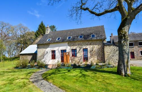 Bonnemain Casa | House with stunning views across the meadows