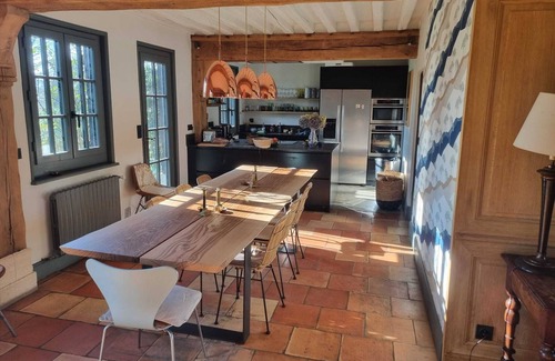 Blangy-le-Chateau Casa | House with swimming pool and tennis court set in 5 hectares, 20 minutes from Deauville