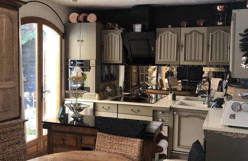 Aix-en-Provence Casa | House with swimming pool, quiet area -