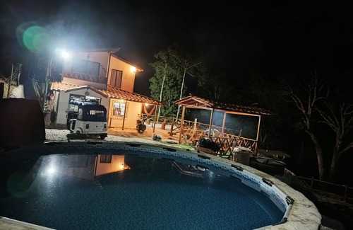 Puerto Triunfo Casa | Casa con Piscina cerca a la hacienda Nápoles