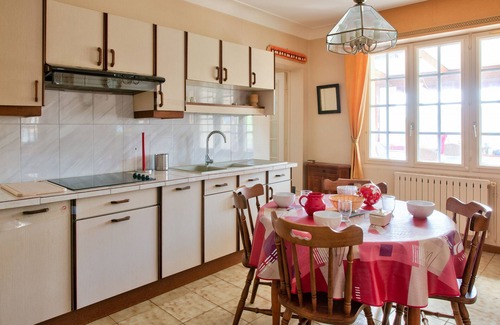 Plomeur Chalet De Esquí | Casa con piscina para 6 personas
