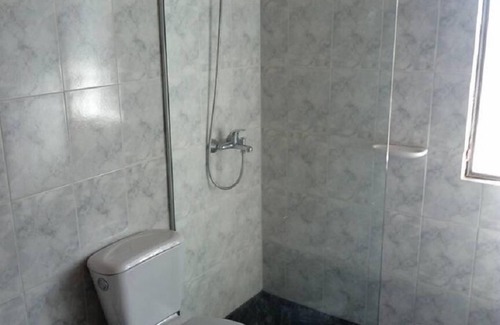 Piriapolis Casa | casa de dos dormitorios para 5/6 personas ubicada en el cerro del toro, cochera