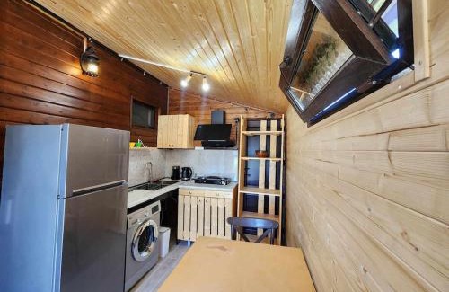 Ureki Casa | House & yard Hellen S for two 150m from beach