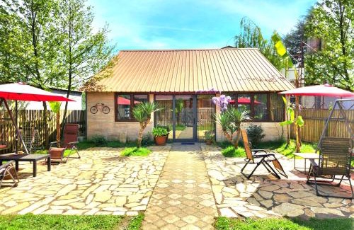 Ureki Casa | House & Yard Sesil XL 90m to beach