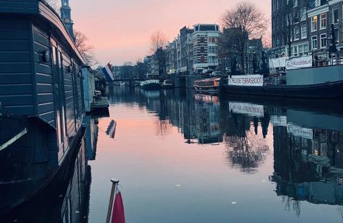 Grachtengordel-West Cama Y Desayuno | Houseboat Bonnie