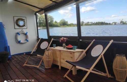 Puck Alquiler De Eote | Houseboat GDY-50, dom na wodzie z sauną i jacuzzi
