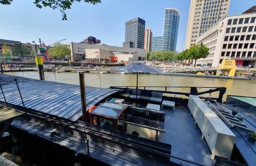 Stadsdriehoek Alquiler De Eote | Houseboat holiday apartments Rotterdam