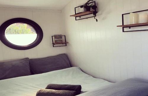 Lathum Alquiler De Eote | Houseboat in Lathumse Plas with Harbor Views