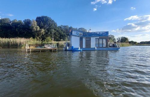 Sława Apartamento | Houseboat Izabela