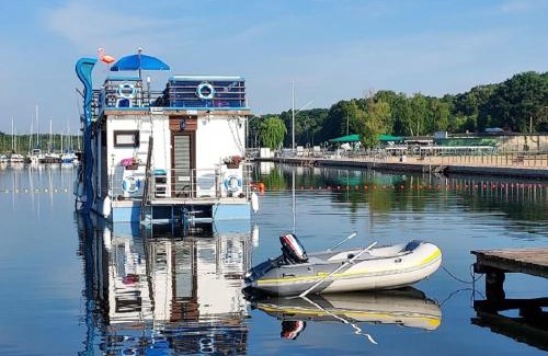 Sława Apartamento | Houseboat Izabela