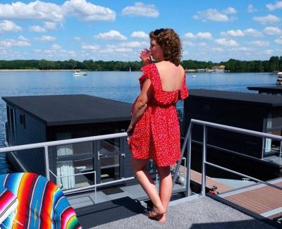 Middelaar Chalet De Esquí | Houseboat Marina Mookerplas 4-6 persons roof terrace