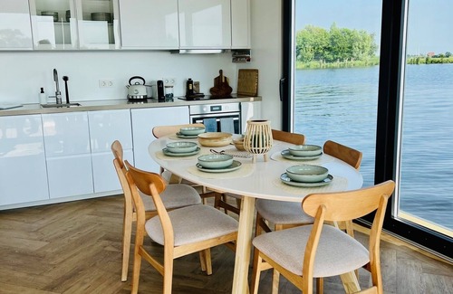Kaag Alquiler De Eote | Houseboat "Nevel" at the Kagerplassen tender included
