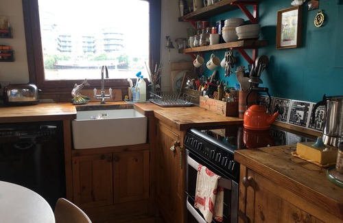 Kew Alquiler De Eote | Houseboat on the Thames in London next to Kew Gardens