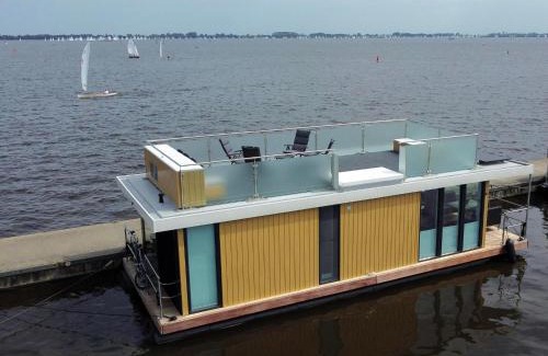 Offingawier Casa | Houseboat Robbedoes