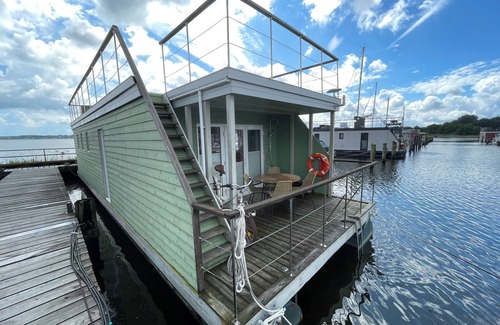 Schleswig Alquiler De Eote | Houseboat Walfisch for 5 pers, with roof terrace in Schleswig
