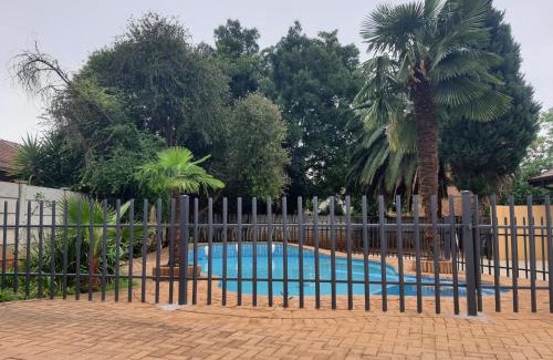 Klerksdorp Casa | Housemartin Guest House