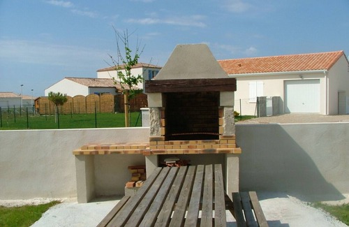 Saint-Georges-de-Didonne Casa | Houses for 12 people private indoor pool, 6 bedrooms, bbq enclosed garden