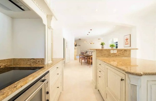 Roquefort-les-Pins Villa | Häuser & Villen für 13 Personen