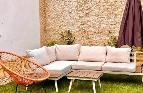 Carbajal de la Legua Casa | Housing León Casa con Jardín