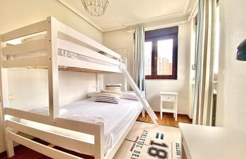 Carbajal de la Legua Casa | Housing León Casa con Jardín
