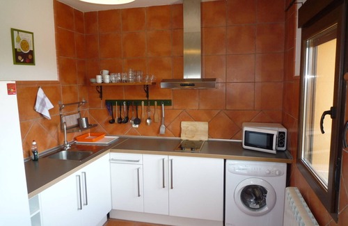Berzosa del Lozoya Cabaña | Vivienda de dos plantas, comedor, cocina independiente. Dos habitaciones.