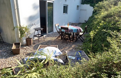 Carnoux-en-Provence Apartamento | Housing with garden near Cassis