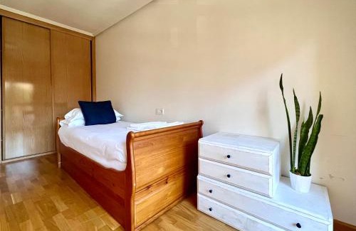 Leon Apartamento | Housingleon- Casa Oliva con Garaje