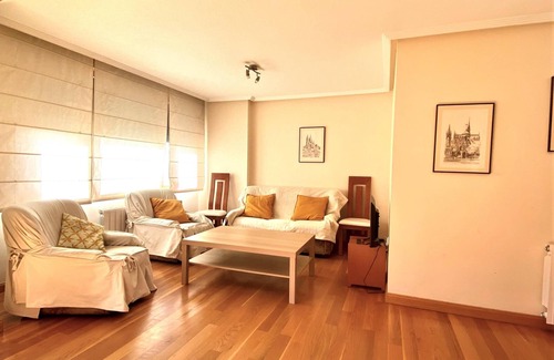 Leon Apartamento | Housingleon San Marcos con garaje