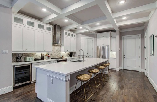 Washington Ave./ Memorial Park Casa | Houston Central Location - Stylish with Jacuzzi
