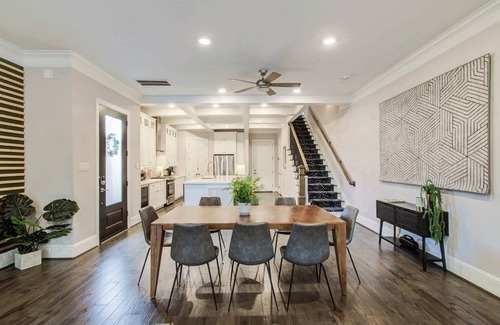 Washington Ave./ Memorial Park Casa | Houston Central Location - Stylish with Jacuzzi