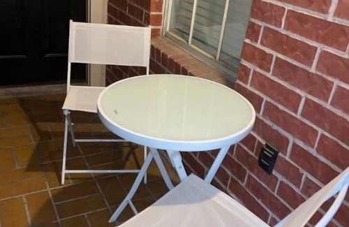 Houston Casa | Houston-Gallo Townhome