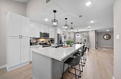 George Bush Park/Eldridge Casa | Houston Getaway | Yard BBQ | Games | WiFi | Pets
