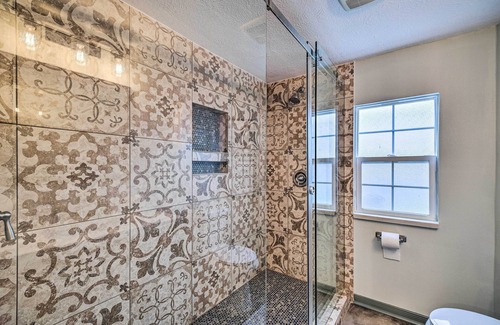 Shady Acres Casa | Houston Heights Bungalow - 6 Mi to Downtown!