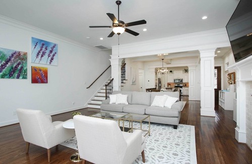 Shady Acres Casa | Houston Home Near Downtown w/ Pool & Hot Tub!