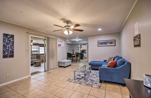 Southeast Houston Cabaña | Houston Vacation Rental w/ Private Yard!