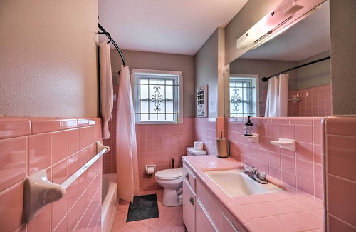 Southeast Houston Cabaña | Houston Vacation Rental w/ Private Yard!