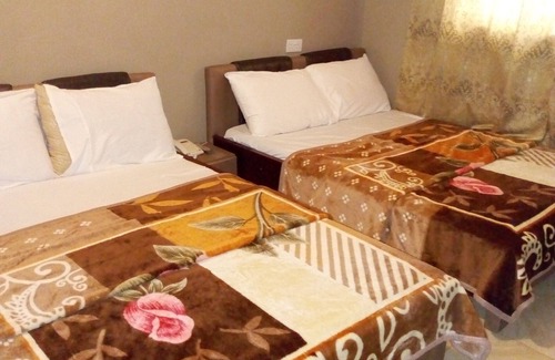 Teshie Cabina | Houzz Ground Palace Lodge