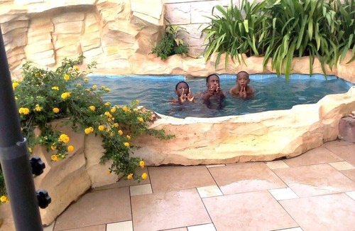 Teshie Cabina | Houzz Ground Palace Lodge