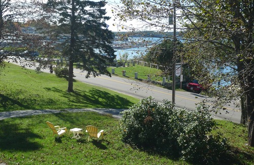 Boothbay Harbor Apartamento | Hove To - Downstairs - Close to Downtown Boothbay Harbor!