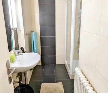Bonnevoie Apartamento | Howald 2 BR Apartment with Private Garage & Garden