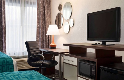Appleton Hotel | Howard Johnson by Wyndham Appleton