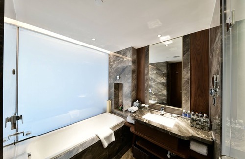 Huaihai Road Commercial Area Hotel | Howard Johnson Huaihai Hotel Shanghai