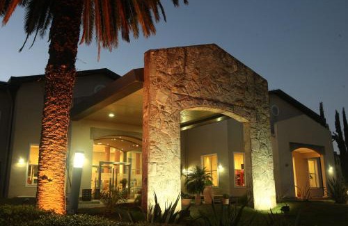 Rio Ceballos Hotel | Howard Johnson Rio Ceballos Hotel y Casino